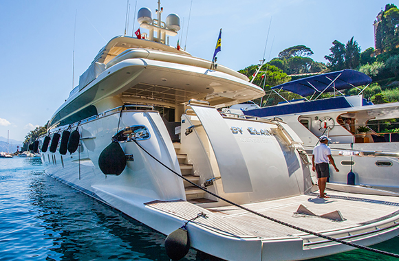 Boat Varnishing in Palm Beach Shores, North Palm Beach, Key Biscayne